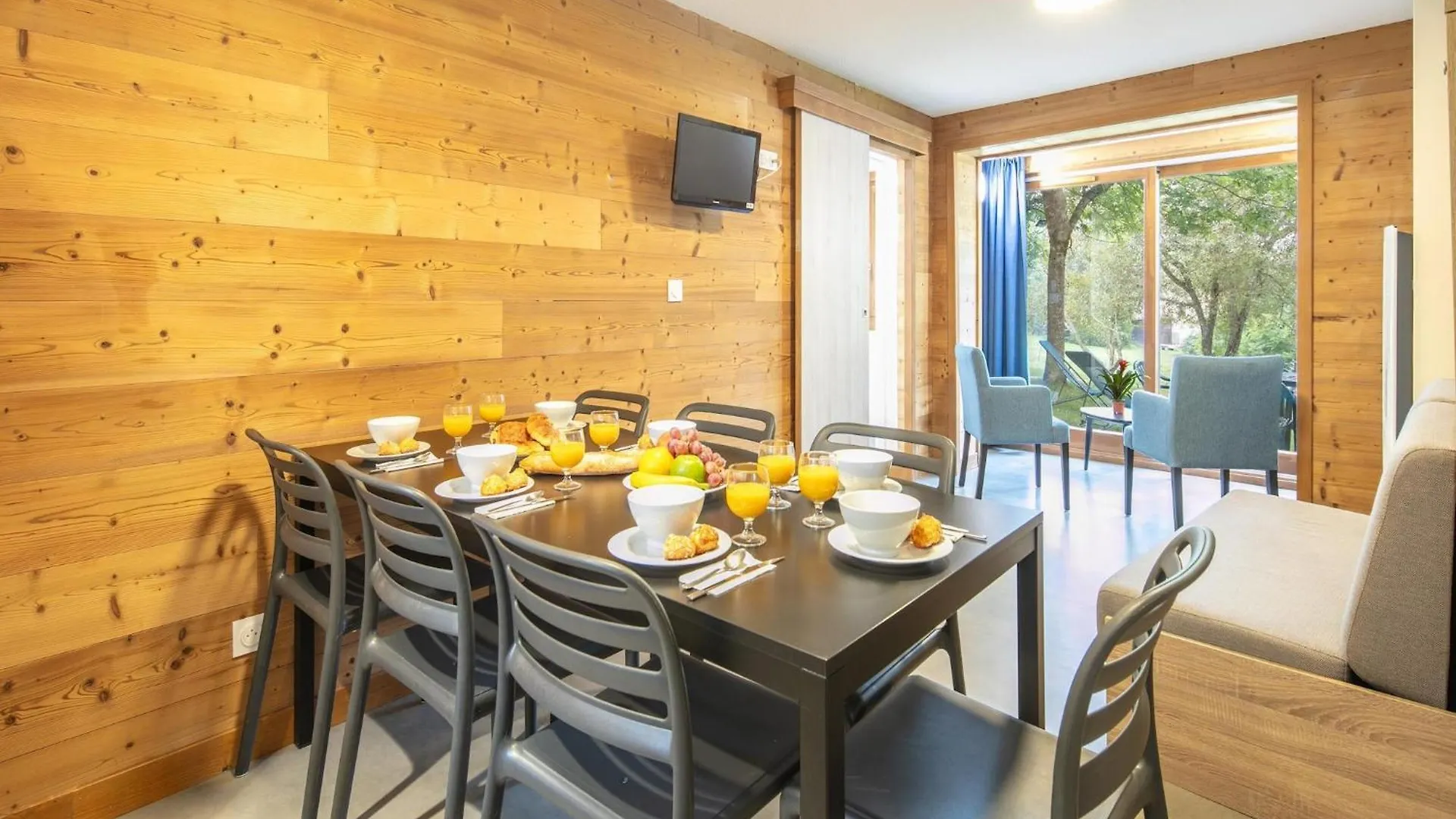 Holiday home 2 Room Apartment 5 People 1 Baby Garden Level Saint-Leger-les-Melezes