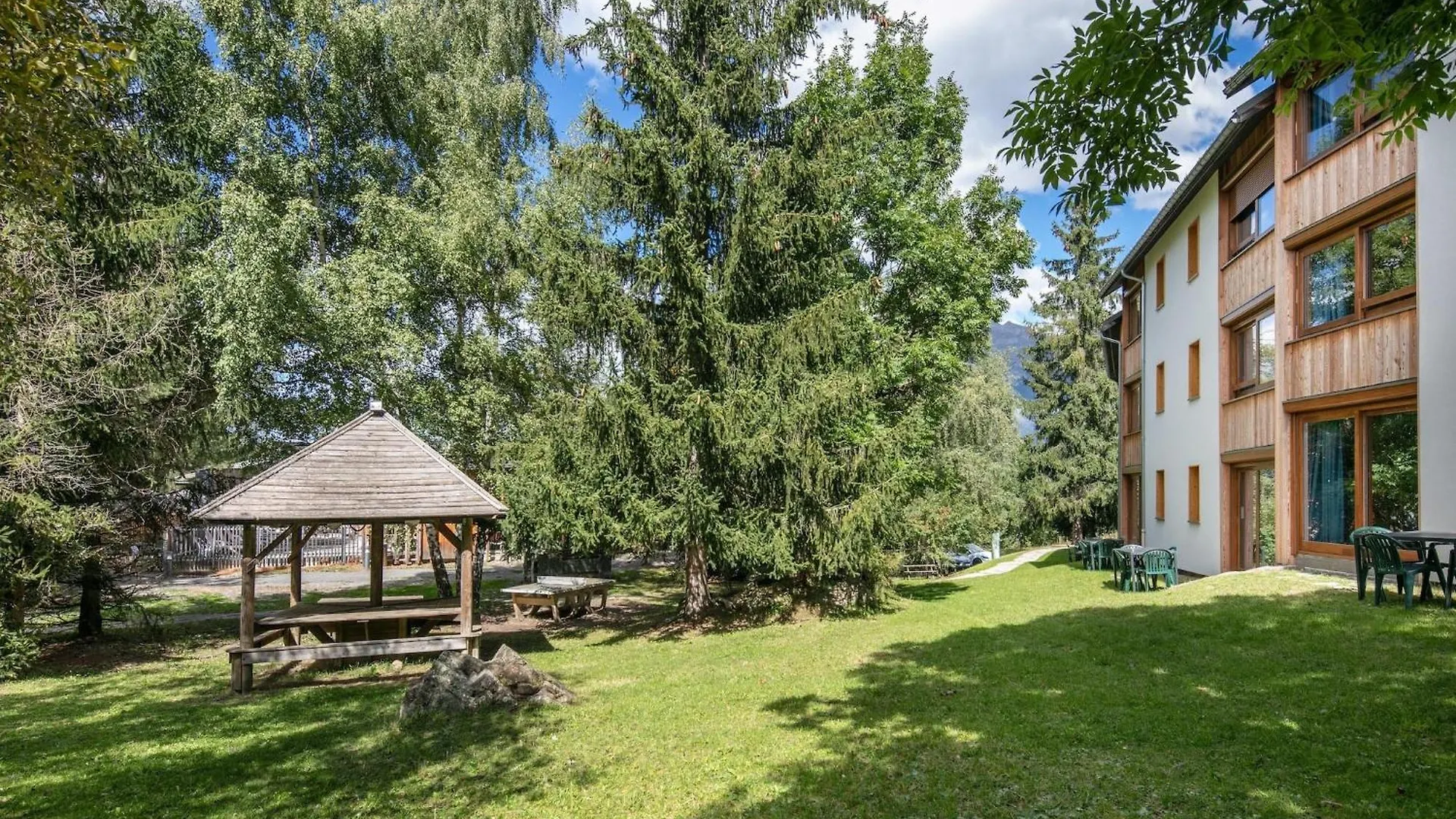 Holiday home 2 Room Apartment 5 People 1 Baby Garden Level Saint-Leger-les-Melezes